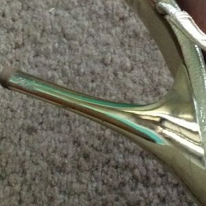 Guess by Marciano Totally Gold Vintage Heels